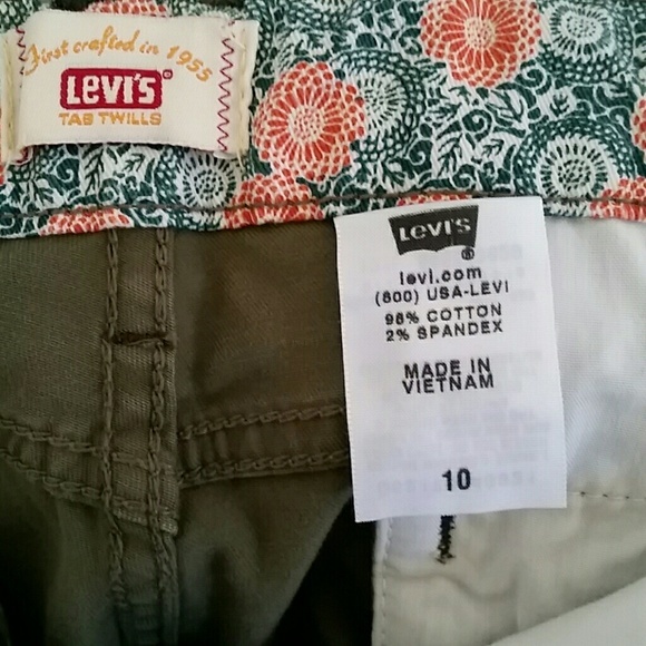 Levi's - Picture 3 of 3